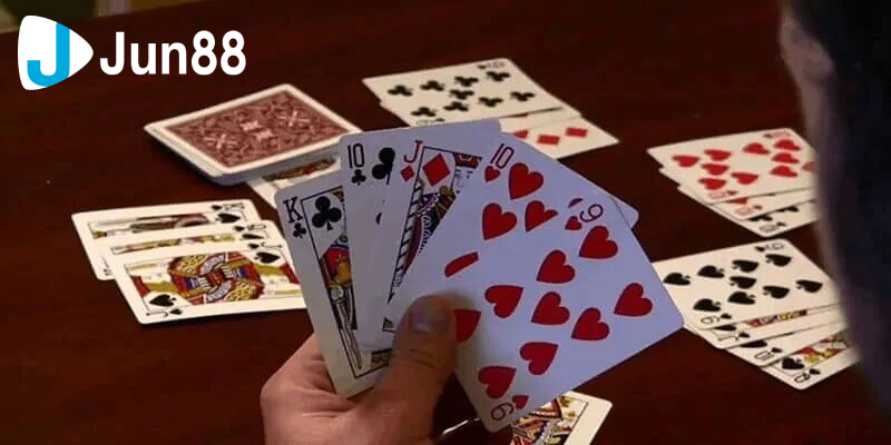 Sai lầm đầu tiên chính là ra bài khiến đối thủ dễ đoán